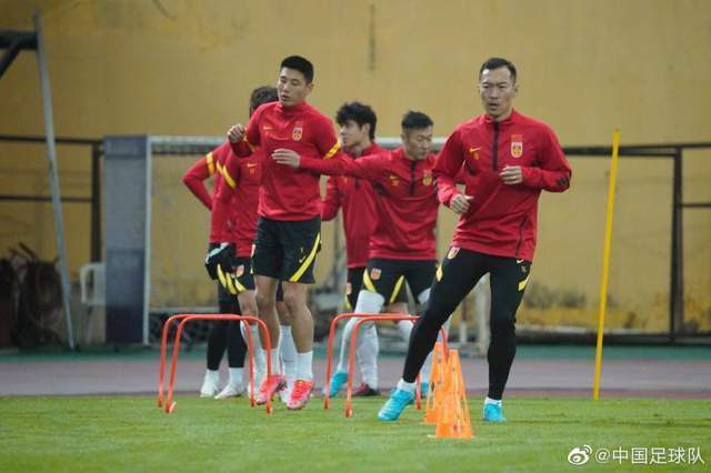 亚洲香蕉综合在人在线时看